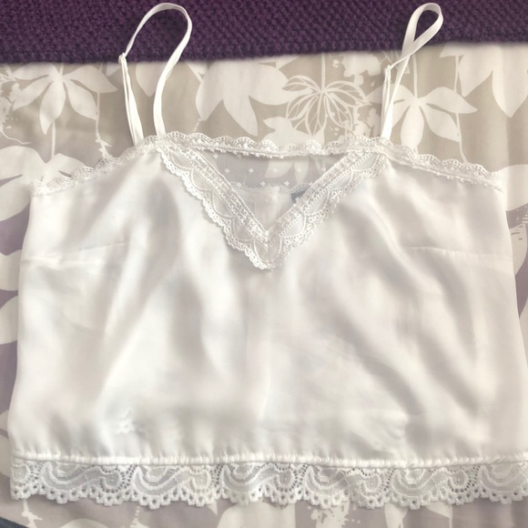 Bundle: two lace crop tops (blue and white) - Picture 4 of 5